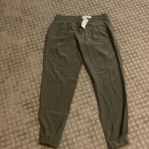 BNWT Joie 100% silk pants size 0